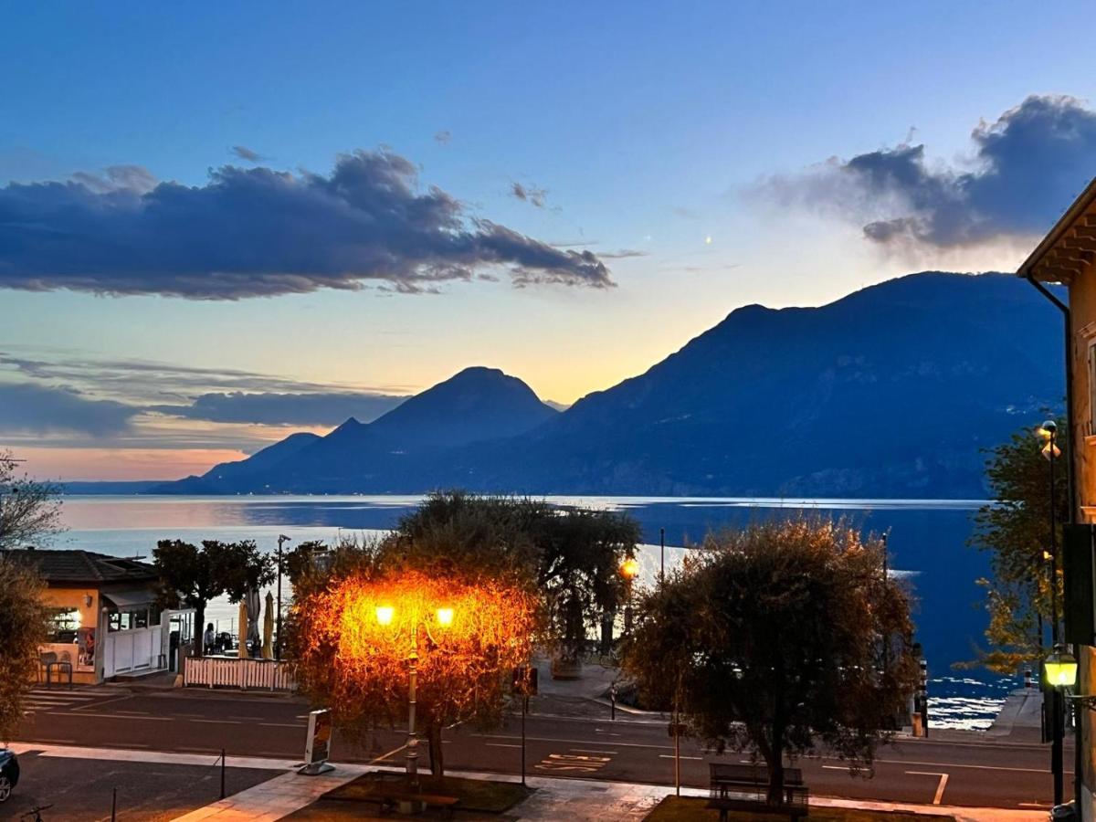 Absentia 1763 Garda Boutique Home - Lake Front Brenzone sul Garda Eksteriør bilde