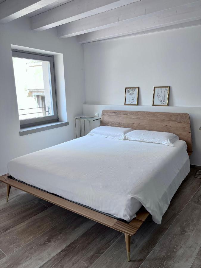 Absentia 1763 Garda Boutique Home - Lake Front Brenzone sul Garda Eksteriør bilde